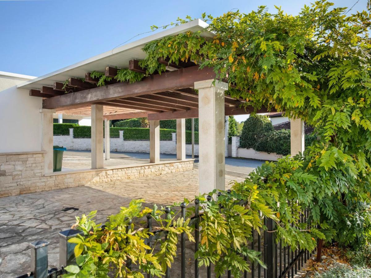 Holiday Home Villa Beach Front By Interhome Savudrija Exterior foto